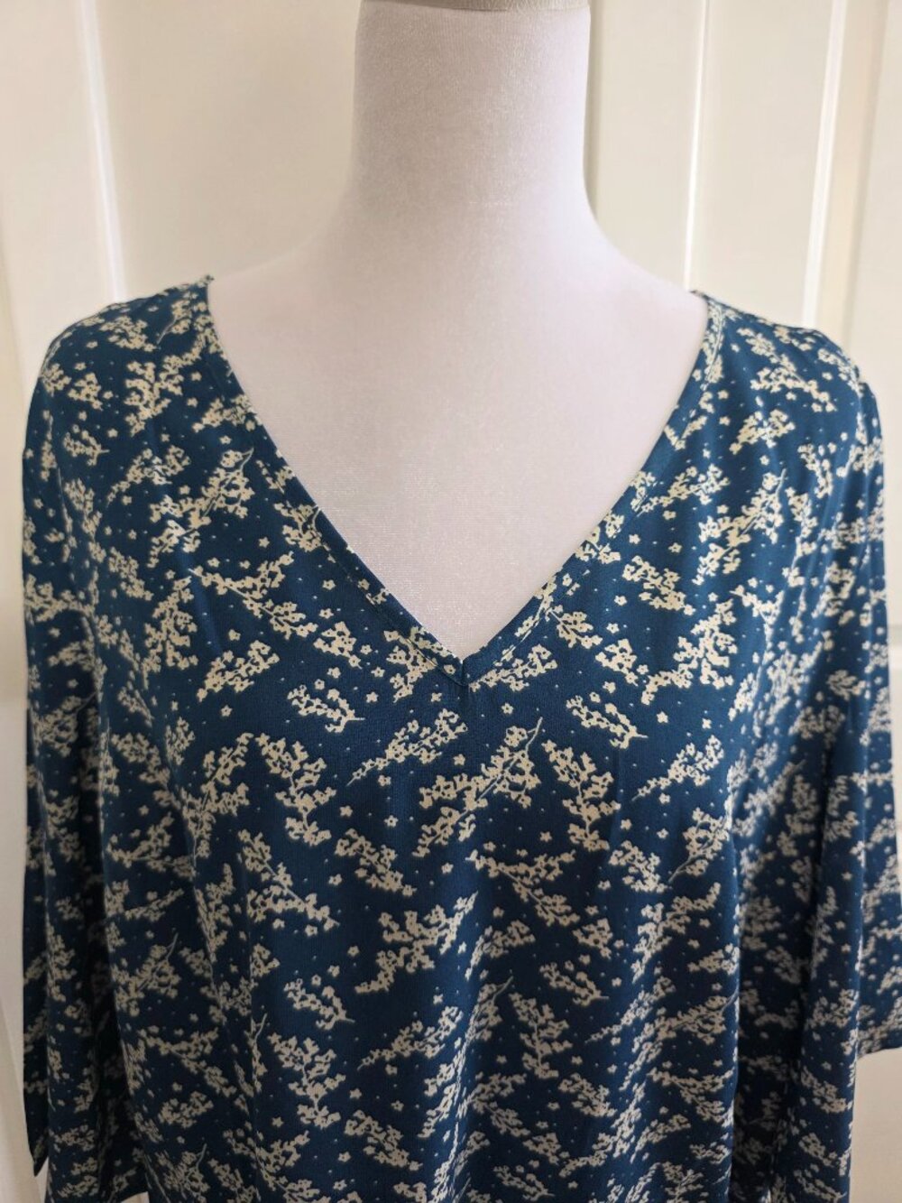 Bloomchic Tunic Top - Size 12 - Teal and White Floral Print